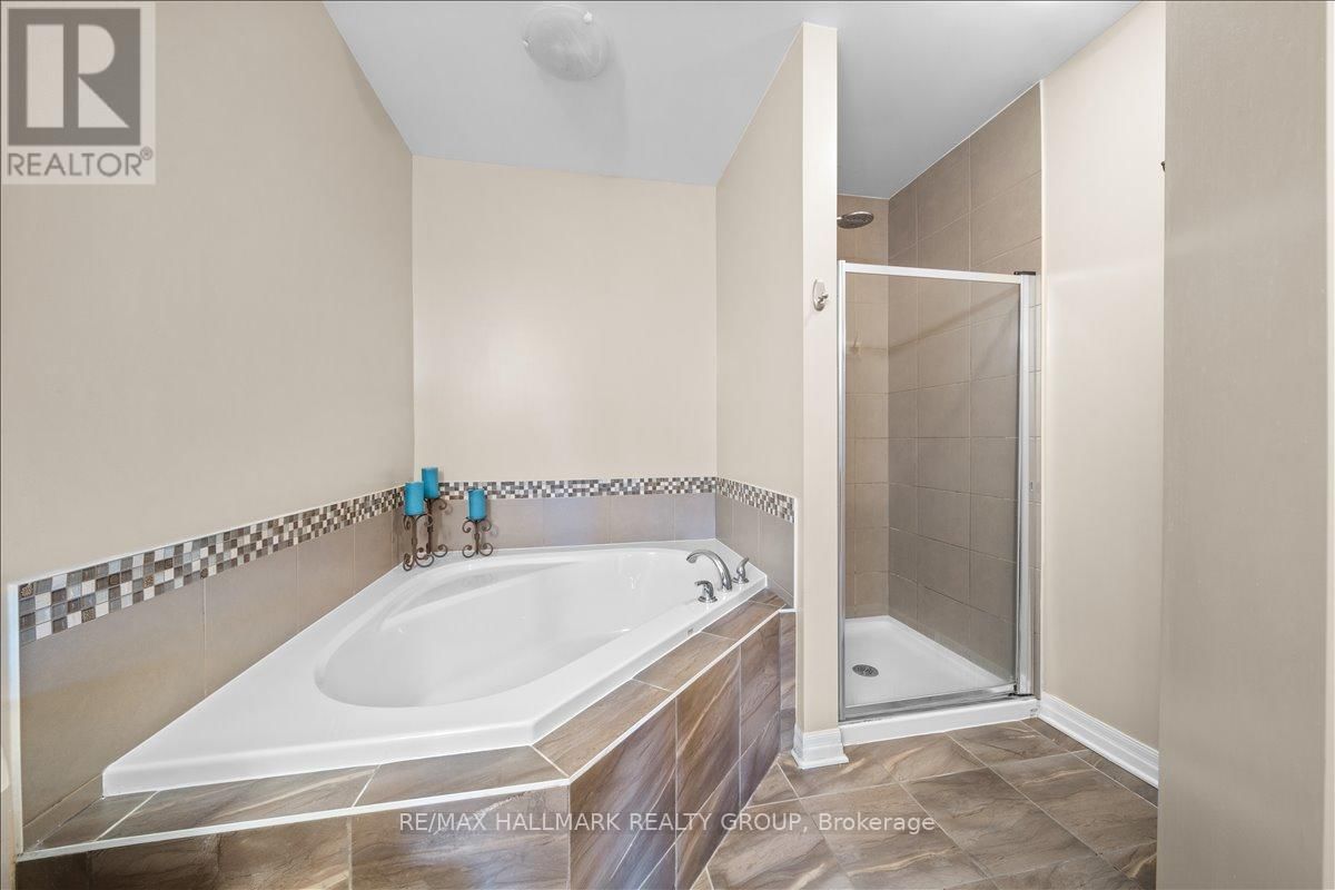 390 BAMBURGH WAY Image 16
