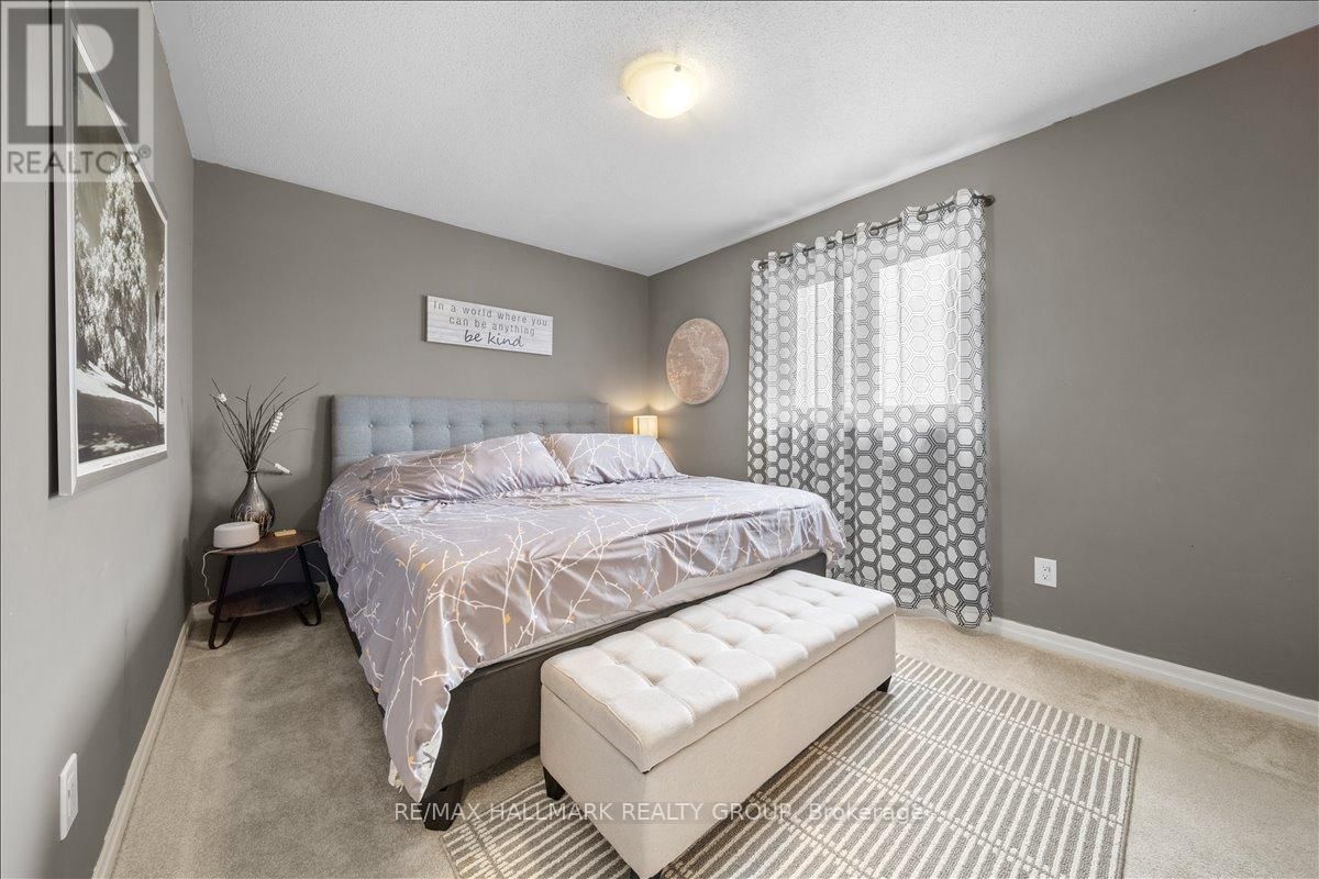 390 BAMBURGH WAY Image 21