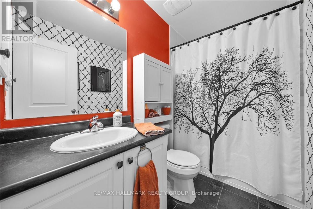 390 BAMBURGH WAY Image 22