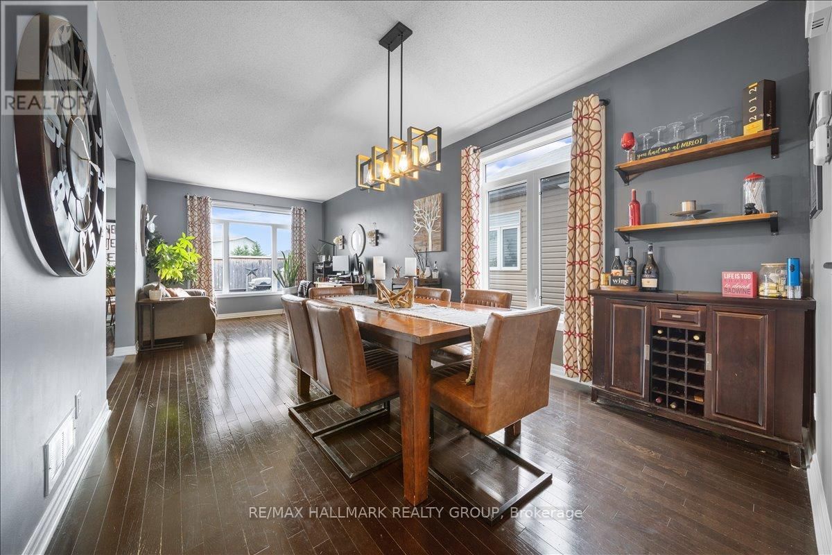 390 BAMBURGH WAY Image 3