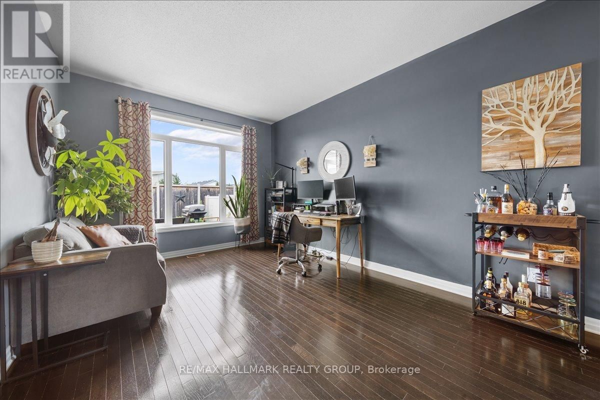390 BAMBURGH WAY Image 4