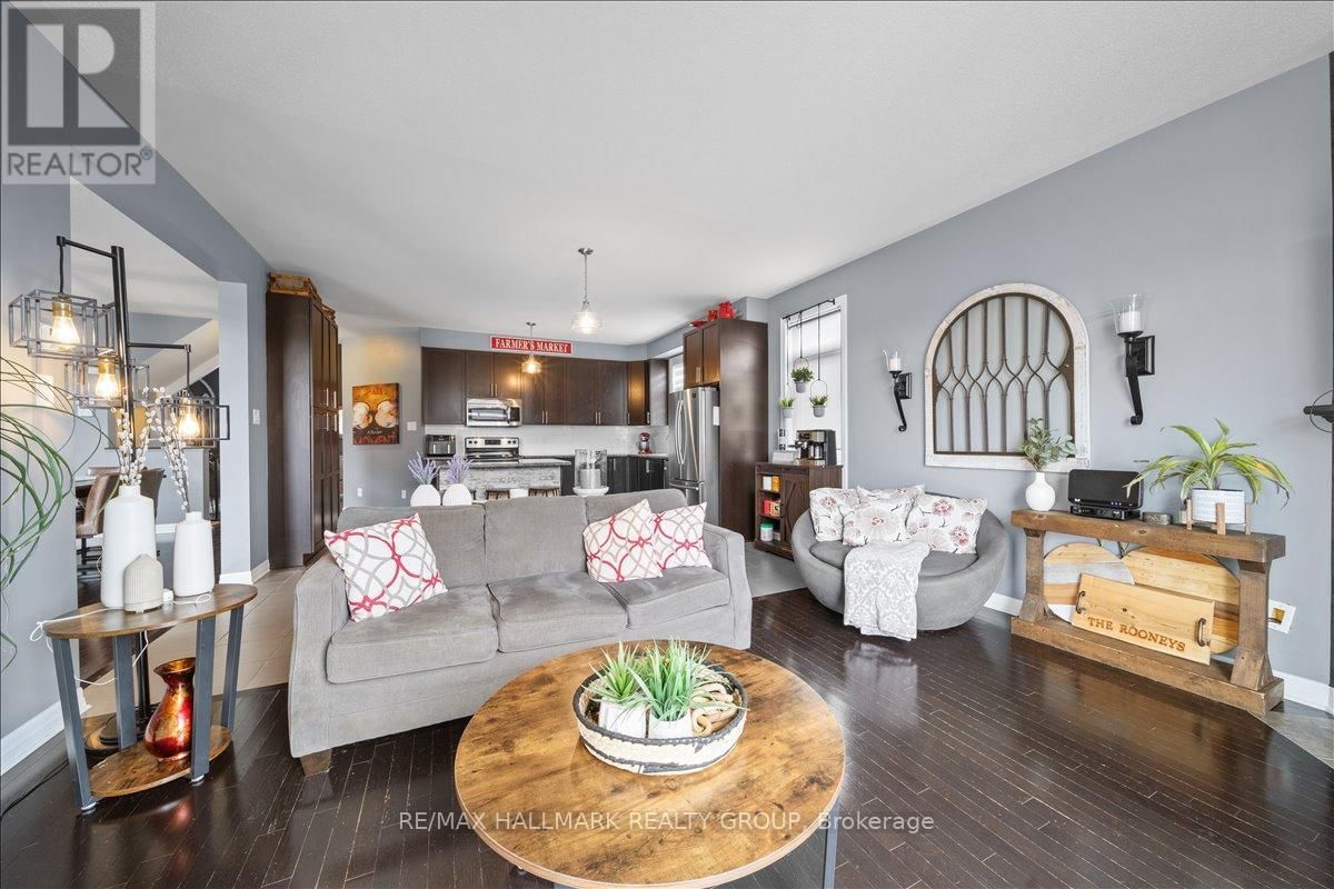 390 BAMBURGH WAY Image 7