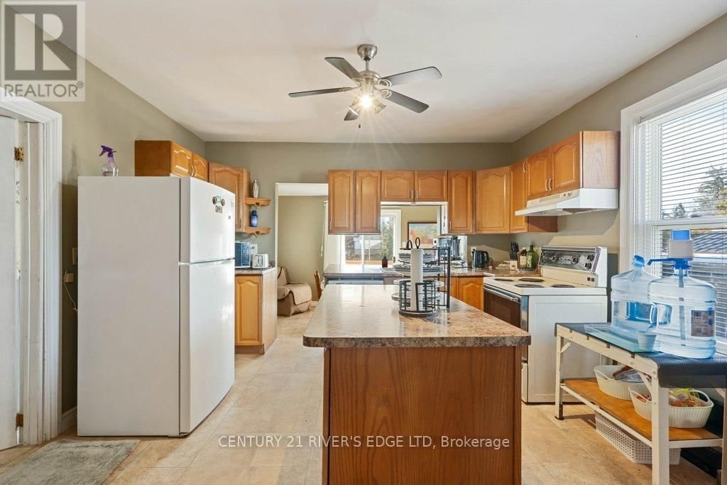 453 MAY STREET Image 12