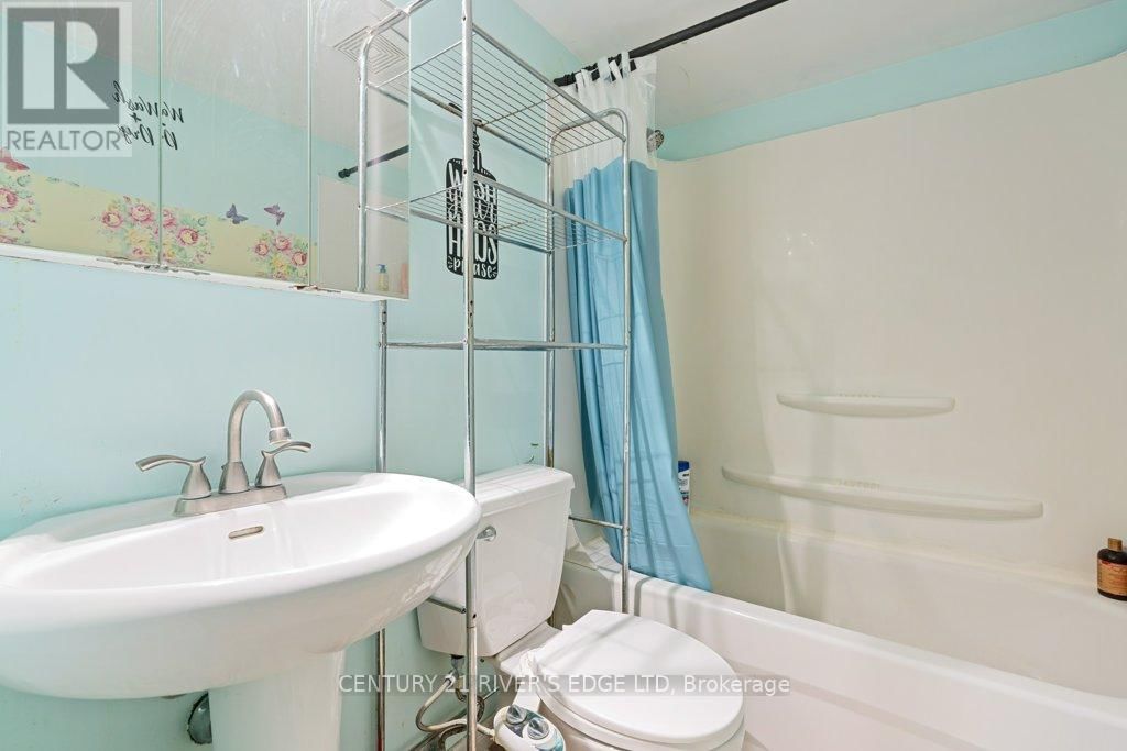 453 MAY STREET Image 23