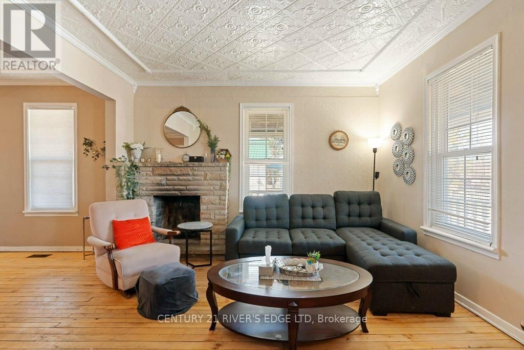 453 MAY STREET Image 6