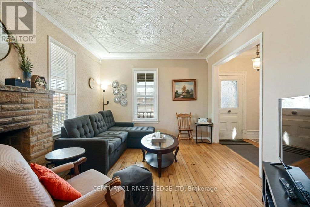 453 MAY STREET Image 7