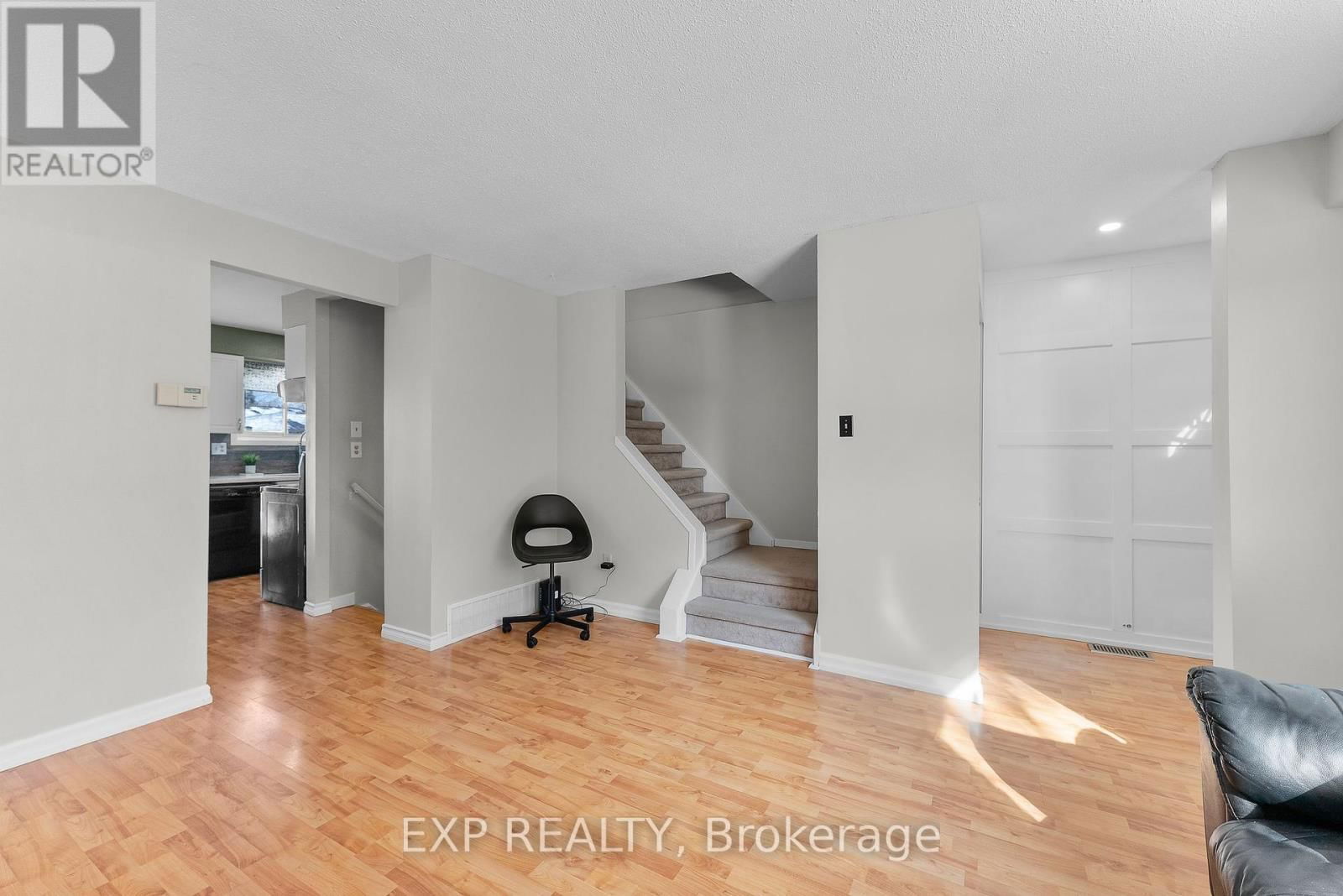 28 - 25 LINFIELD DRIVE Image 10