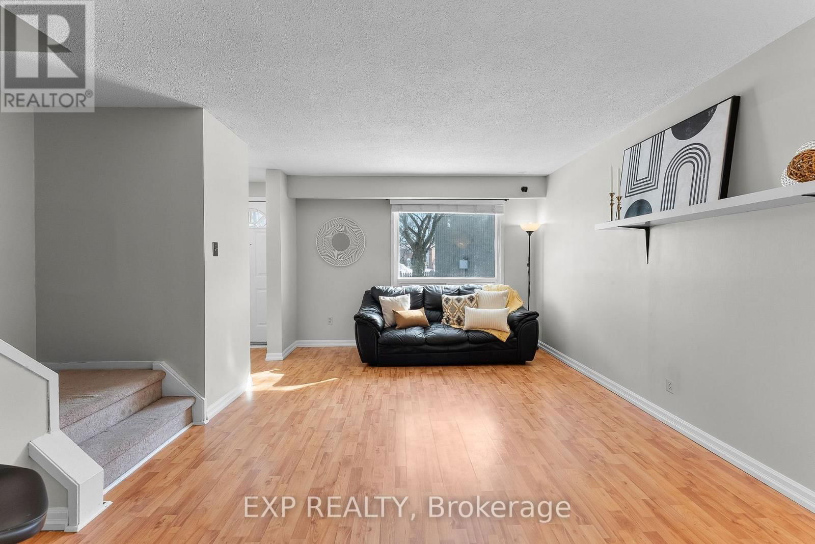 28 - 25 LINFIELD DRIVE Image 8