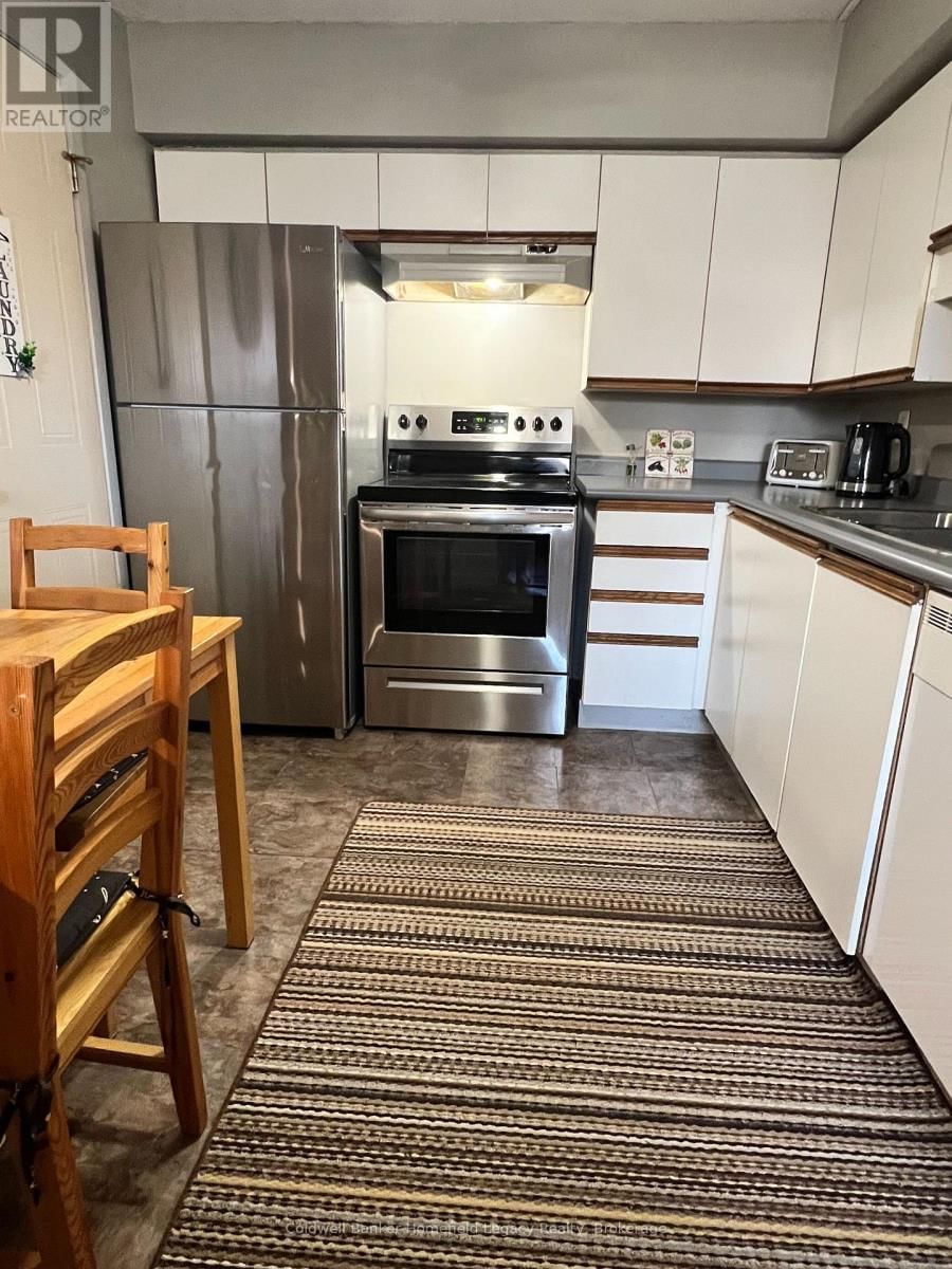 303 - 50 CAMPBELL COURT Image 11