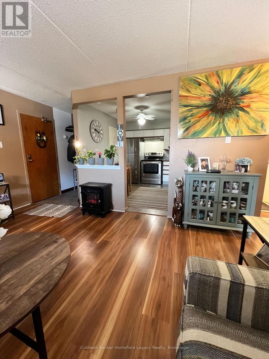 303 - 50 CAMPBELL COURT Image 16
