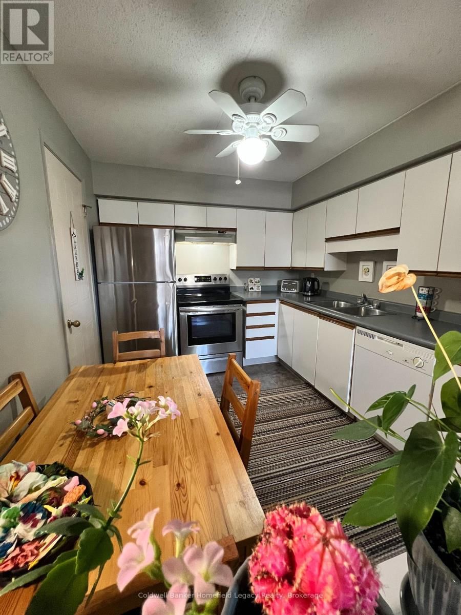 303 - 50 CAMPBELL COURT Image 7