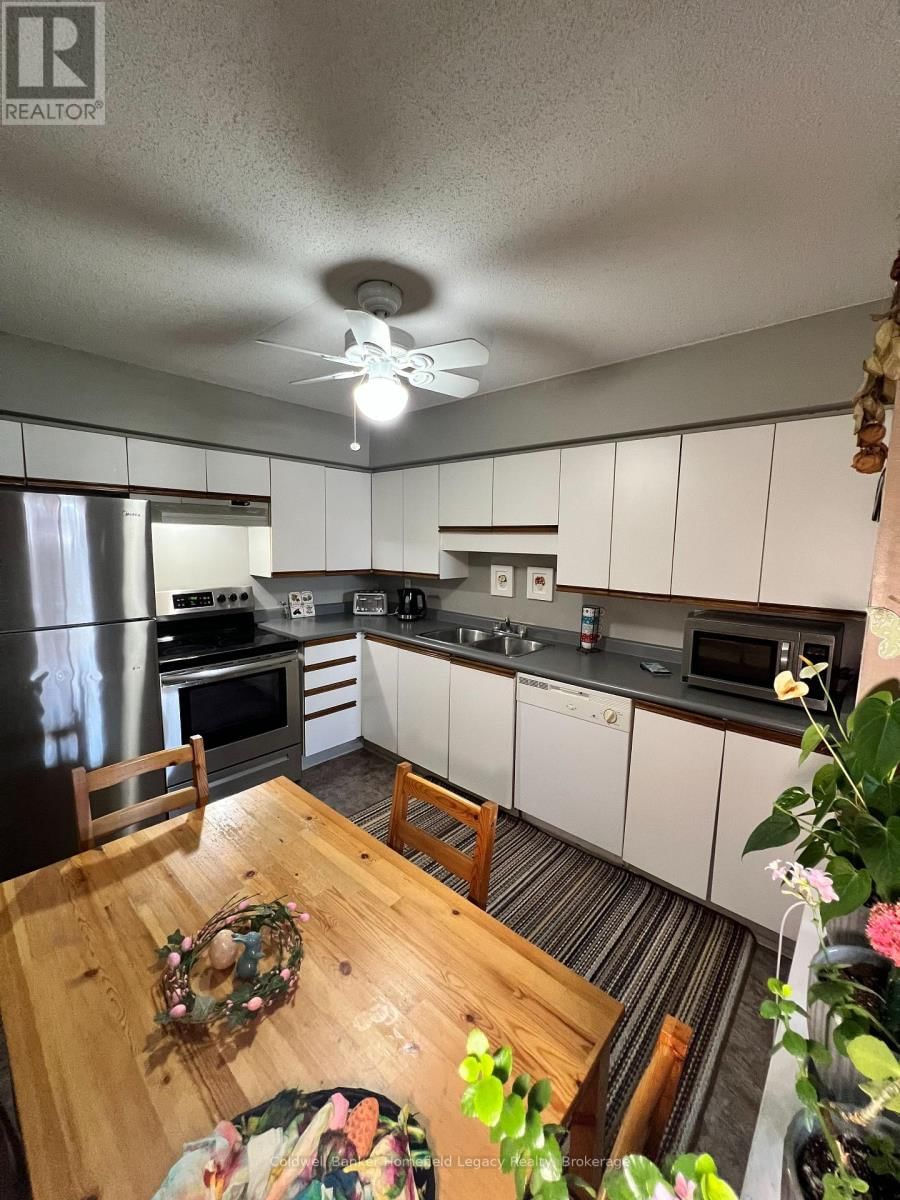 303 - 50 CAMPBELL COURT Image 8