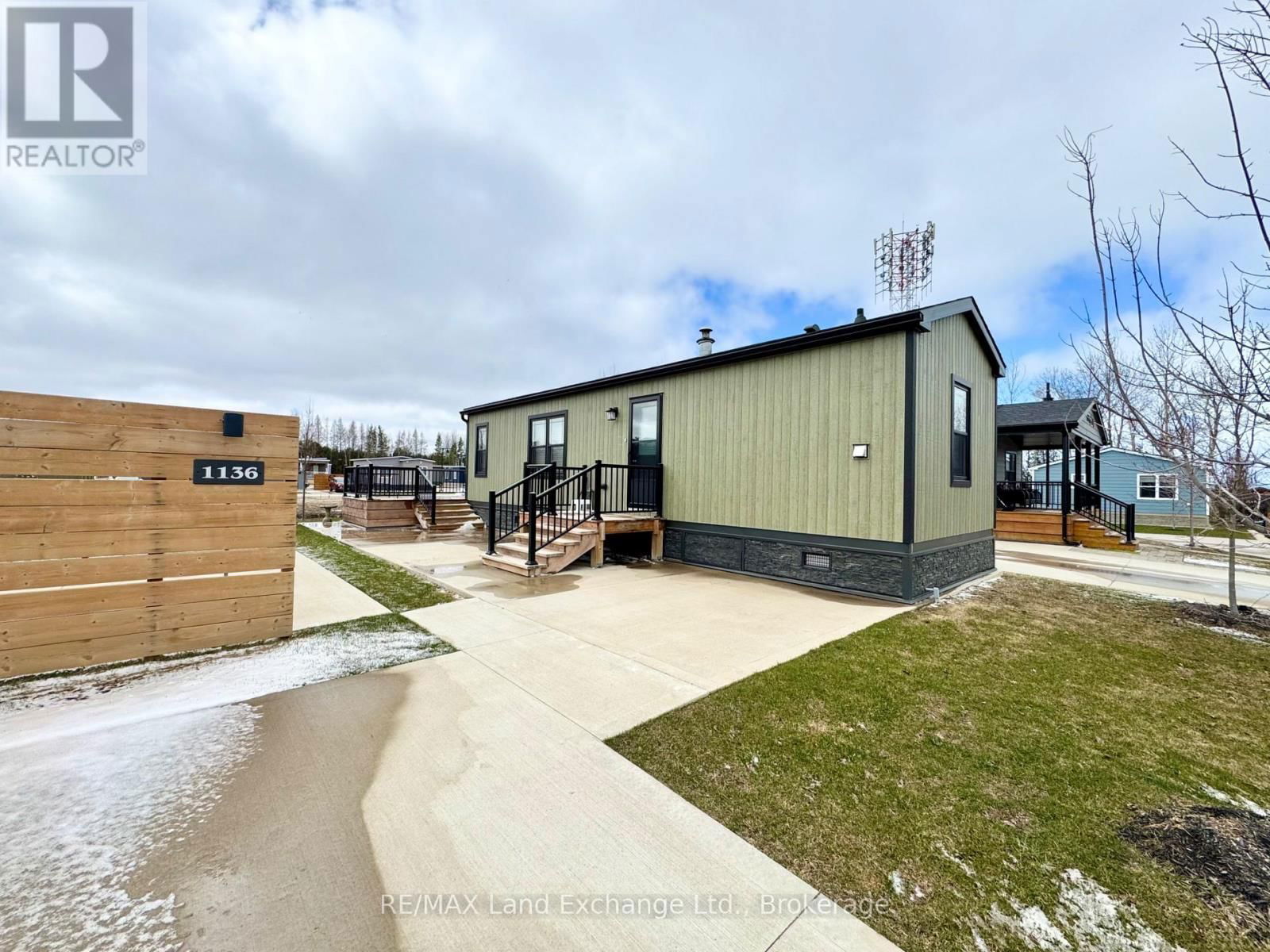 1136 ASPEN WAY Image 13
