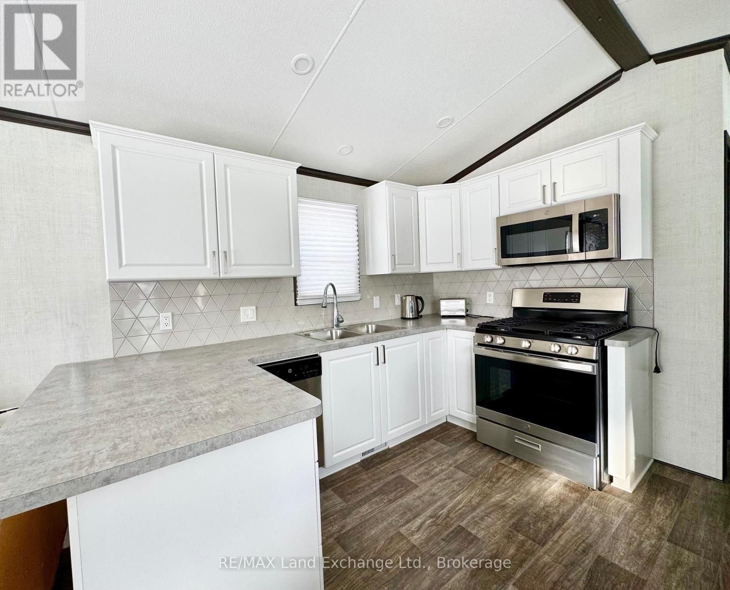 1136 ASPEN WAY Image 8