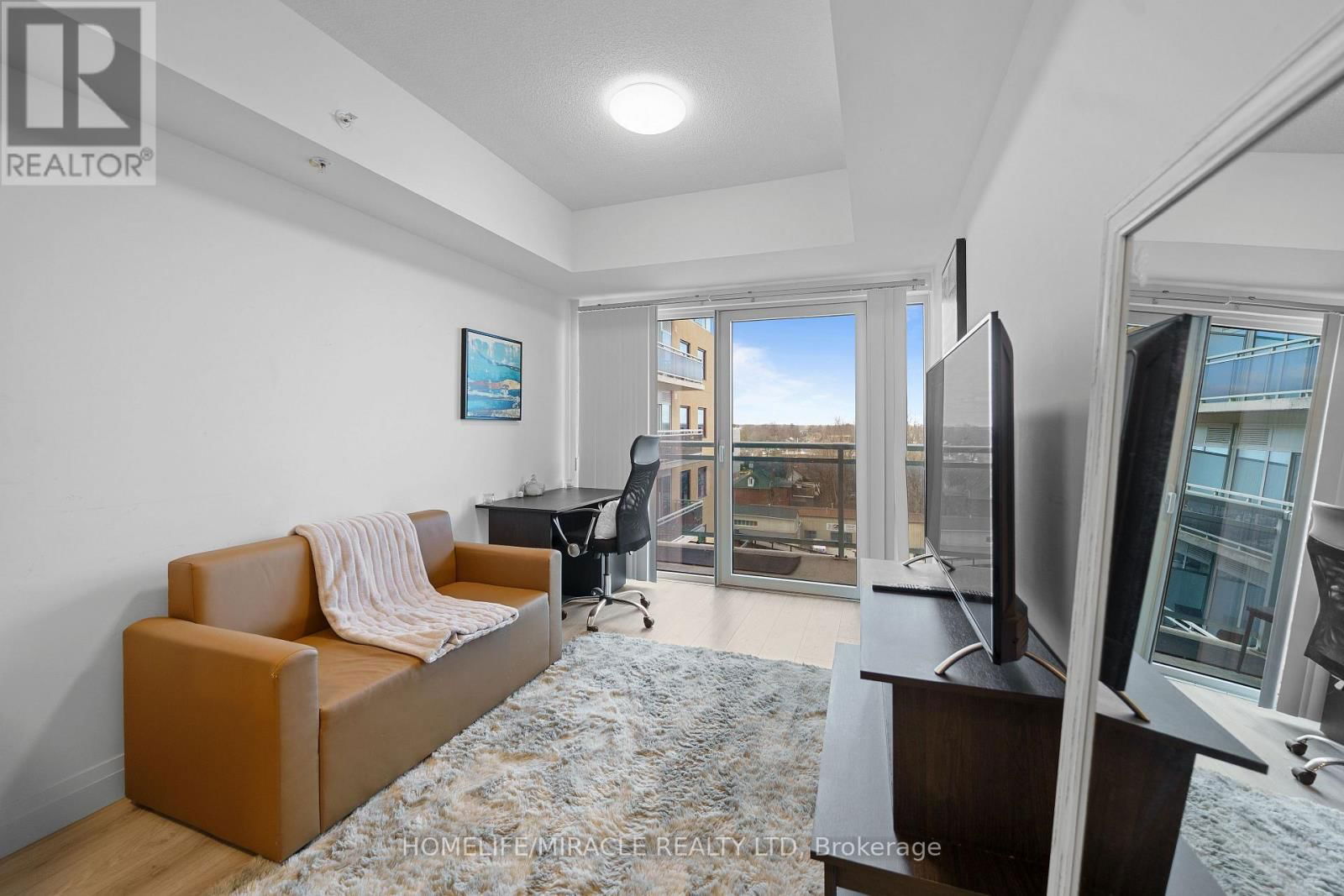 721 - 652 PRINCESS STREET Image 17