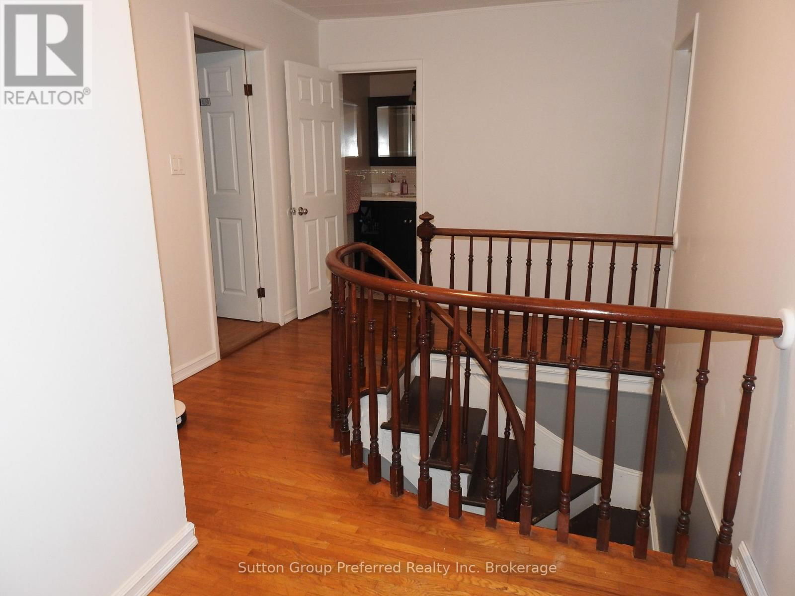 234 VICTORIA STREET Image 11