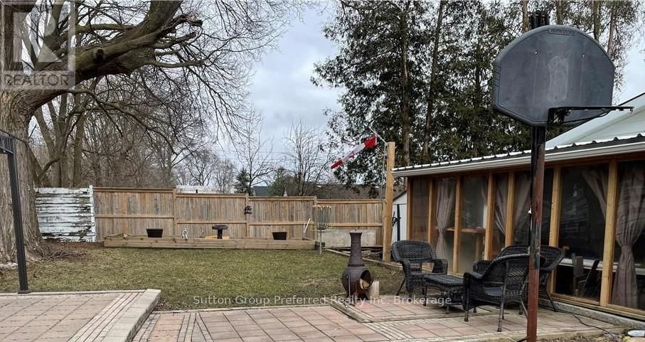 234 VICTORIA STREET Image 17