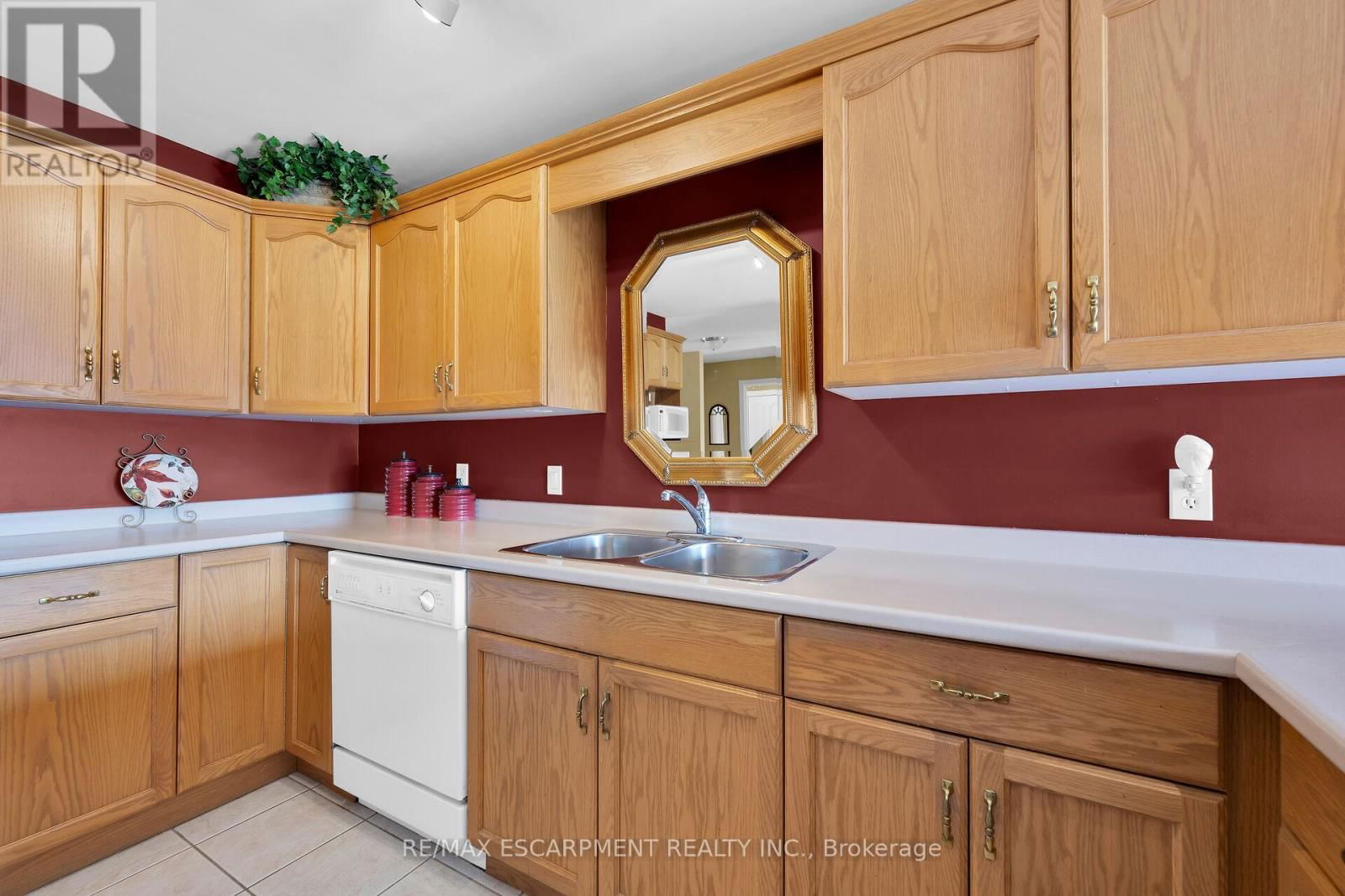 18 - 1439 NIAGARA STONE ROAD Image 11
