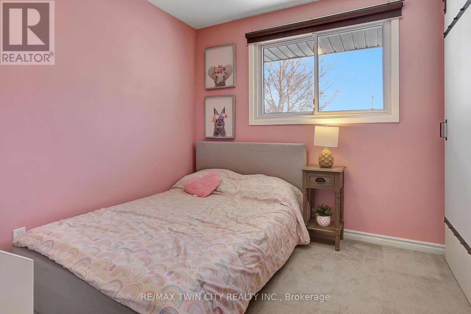 11 GLEN PARK CRESCENT Image 18