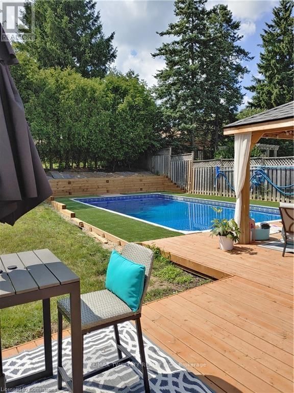 11 GLEN PARK CRESCENT Image 30