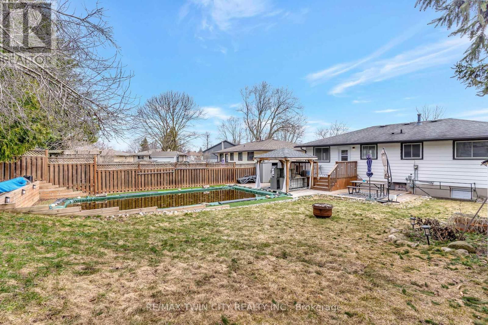 11 GLEN PARK CRESCENT Image 42