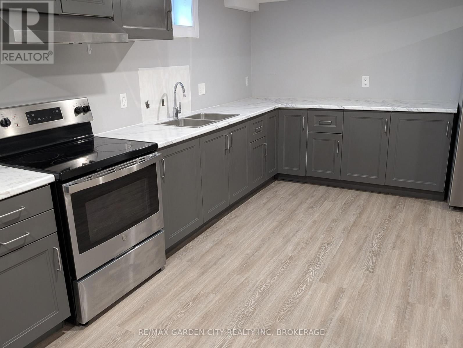 5 CALCOTT COURT Image 13