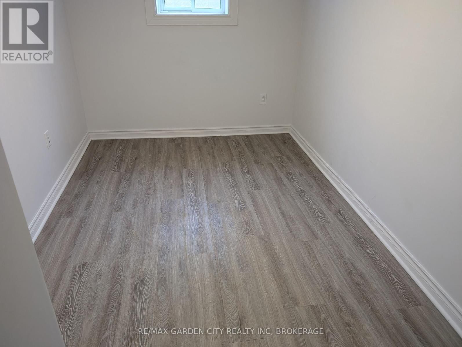 5 CALCOTT COURT Image 19