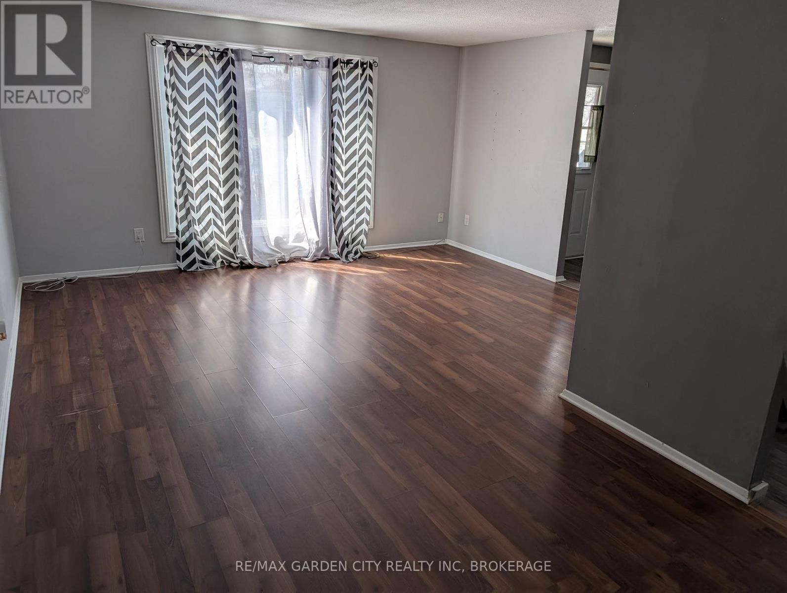 5 CALCOTT COURT Image 2