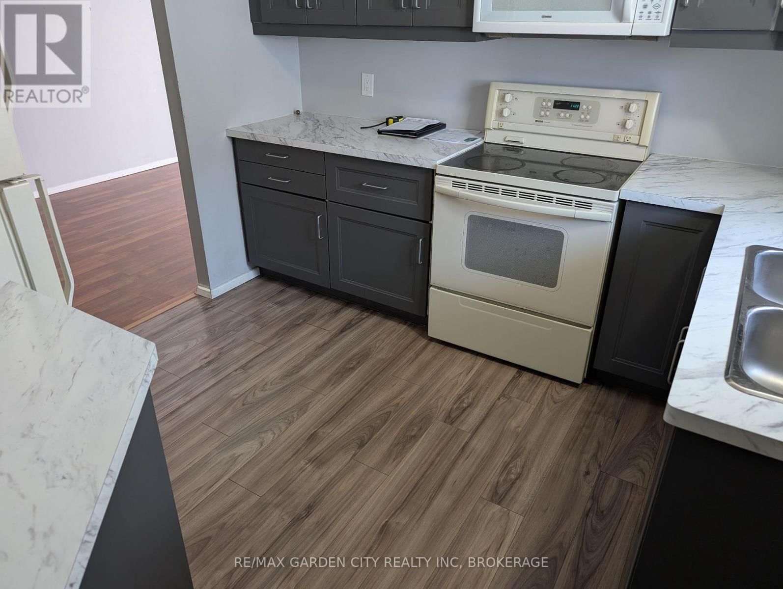 5 CALCOTT COURT Image 5