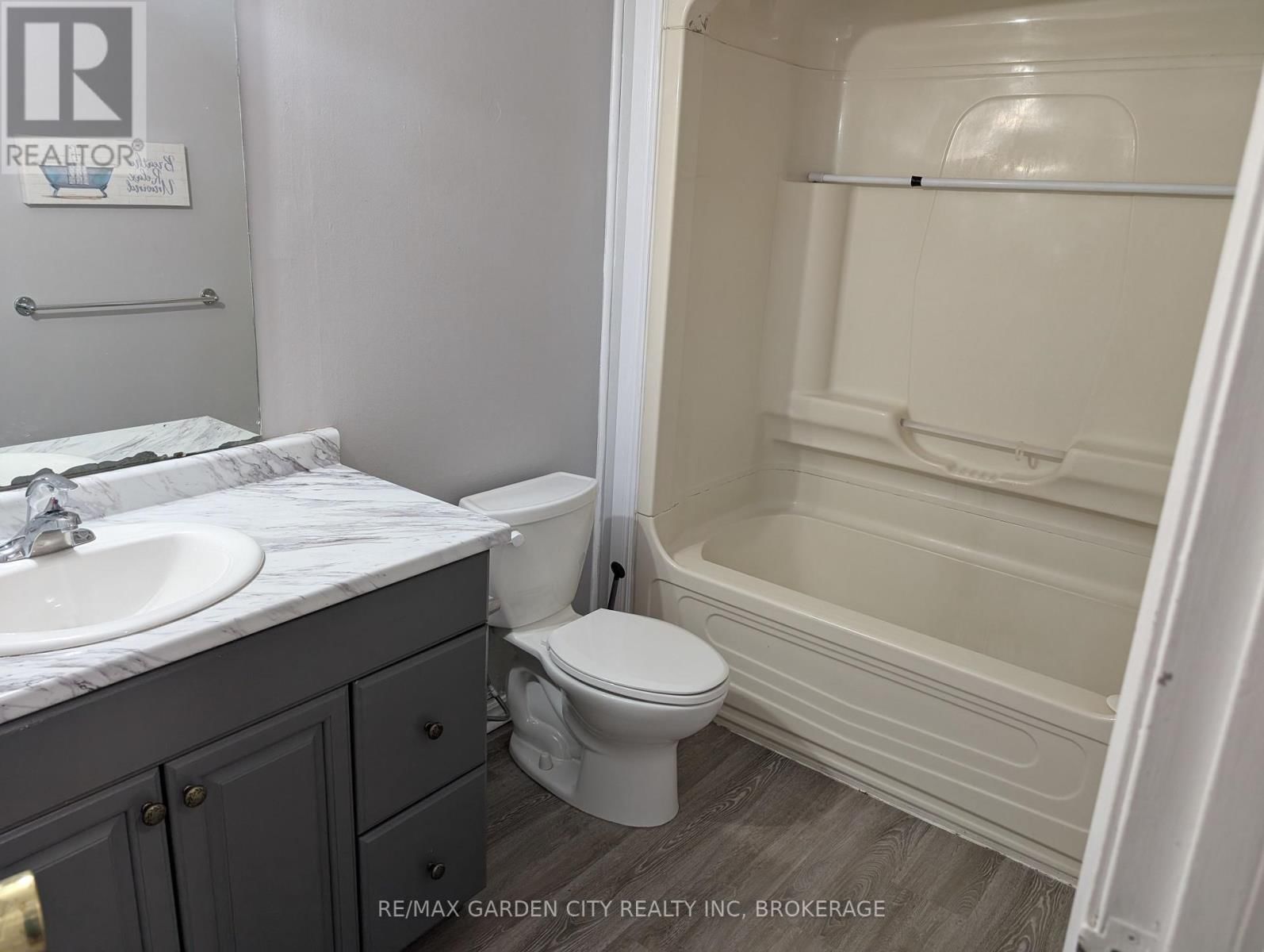5 CALCOTT COURT Image 7