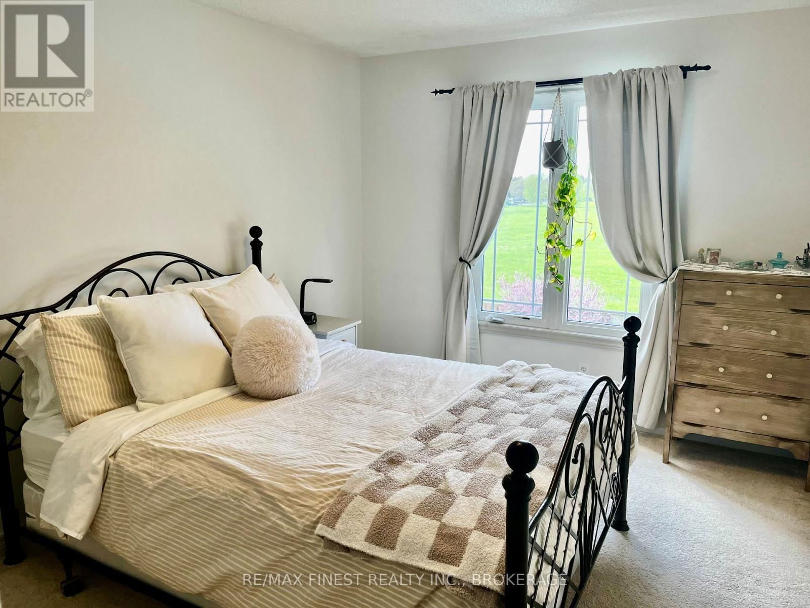 236 ROSE ABBEY DRIVE Image 29