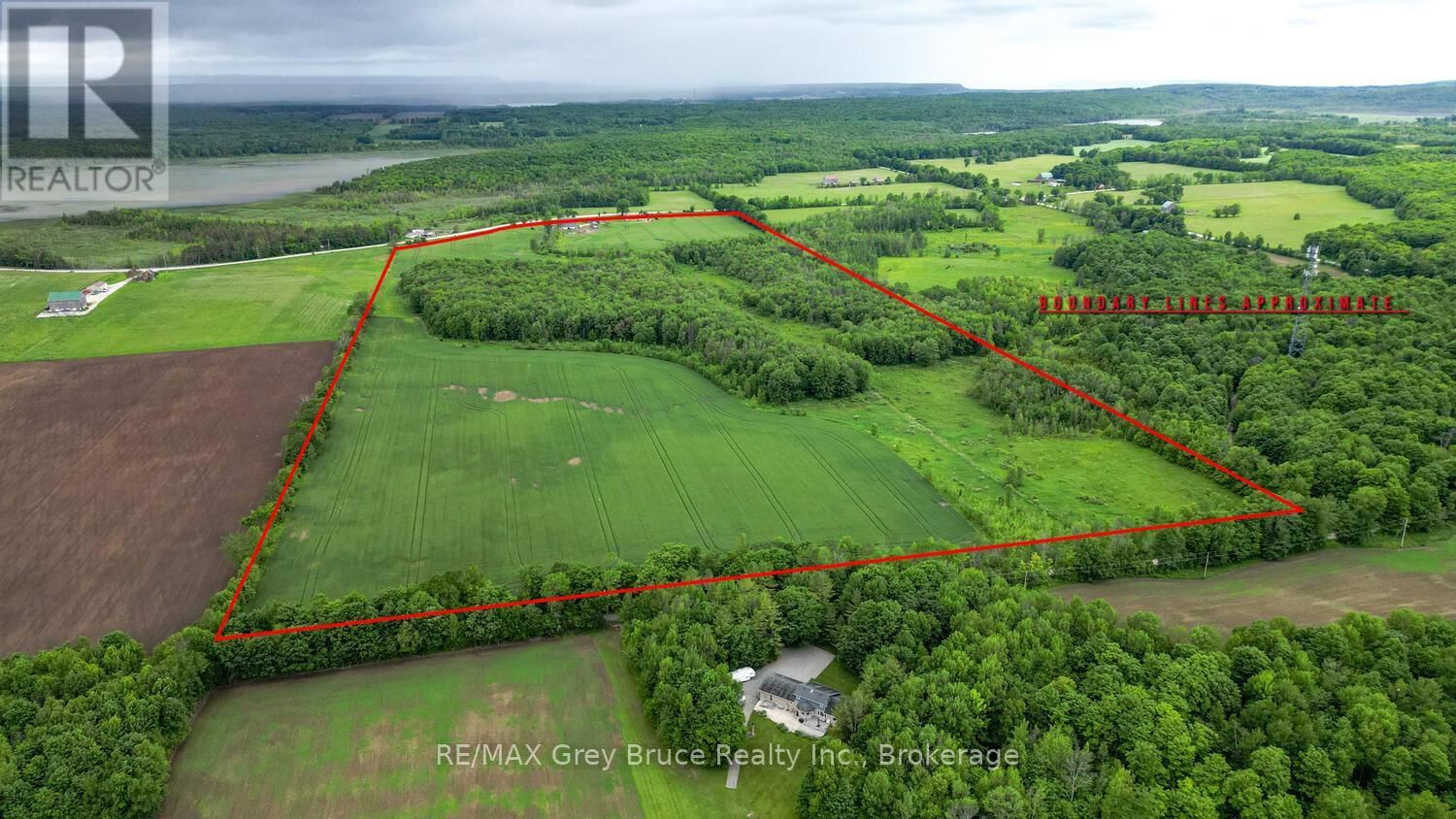 402622 GREY 17 ROAD Image 2