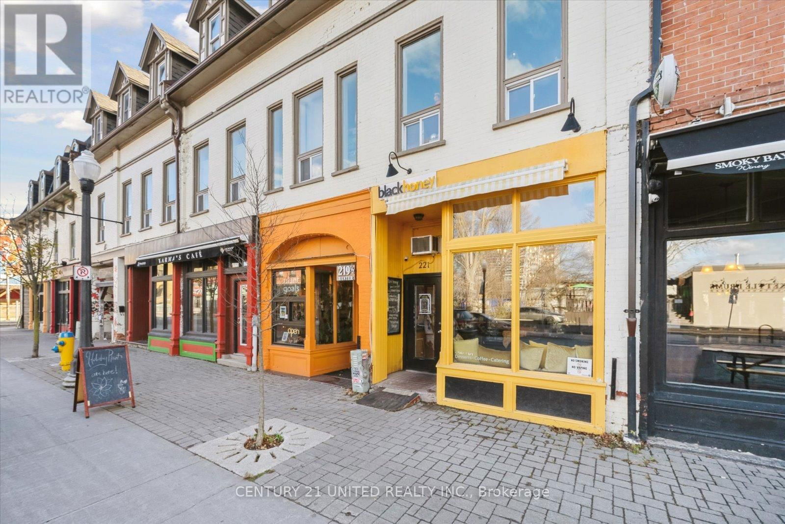 221 HUNTER STREET WEST Image 3