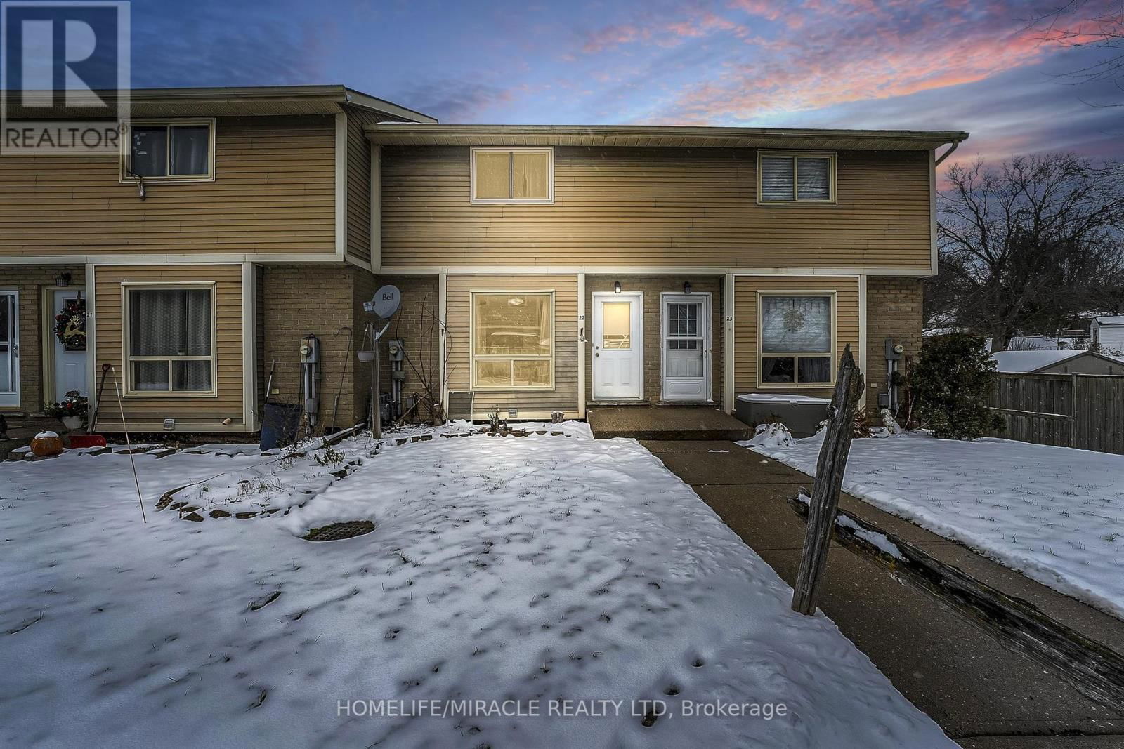 22 - 875 PARKINSON ROAD Image 1