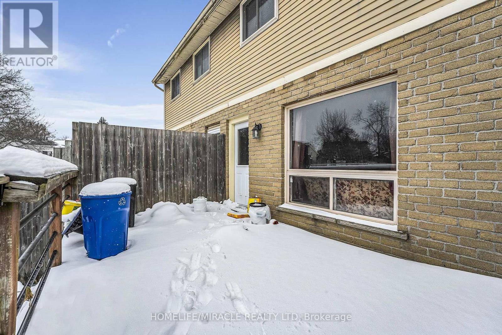 22 - 875 PARKINSON ROAD Image 28