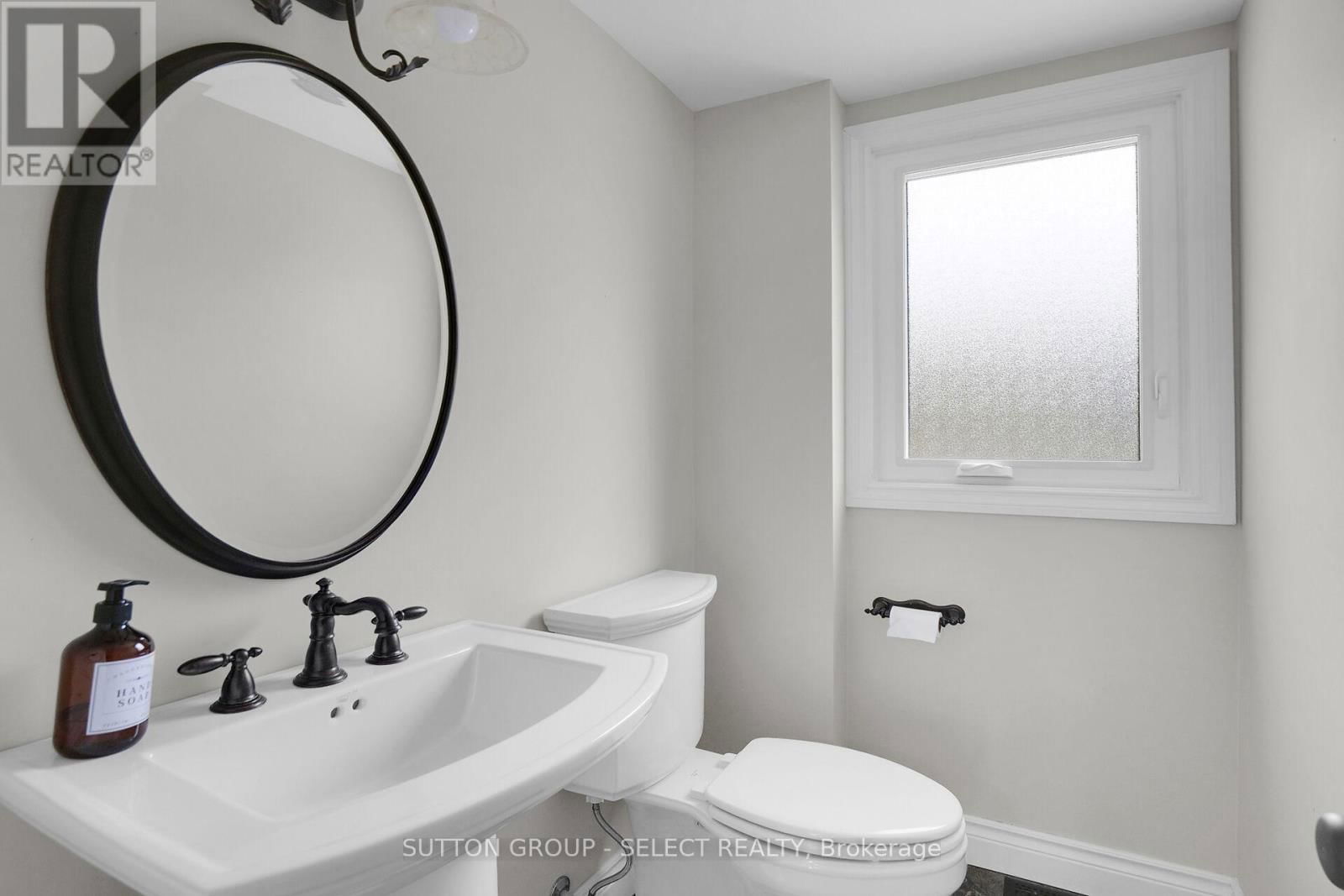 5 NORMANDY PLACE Image 21
