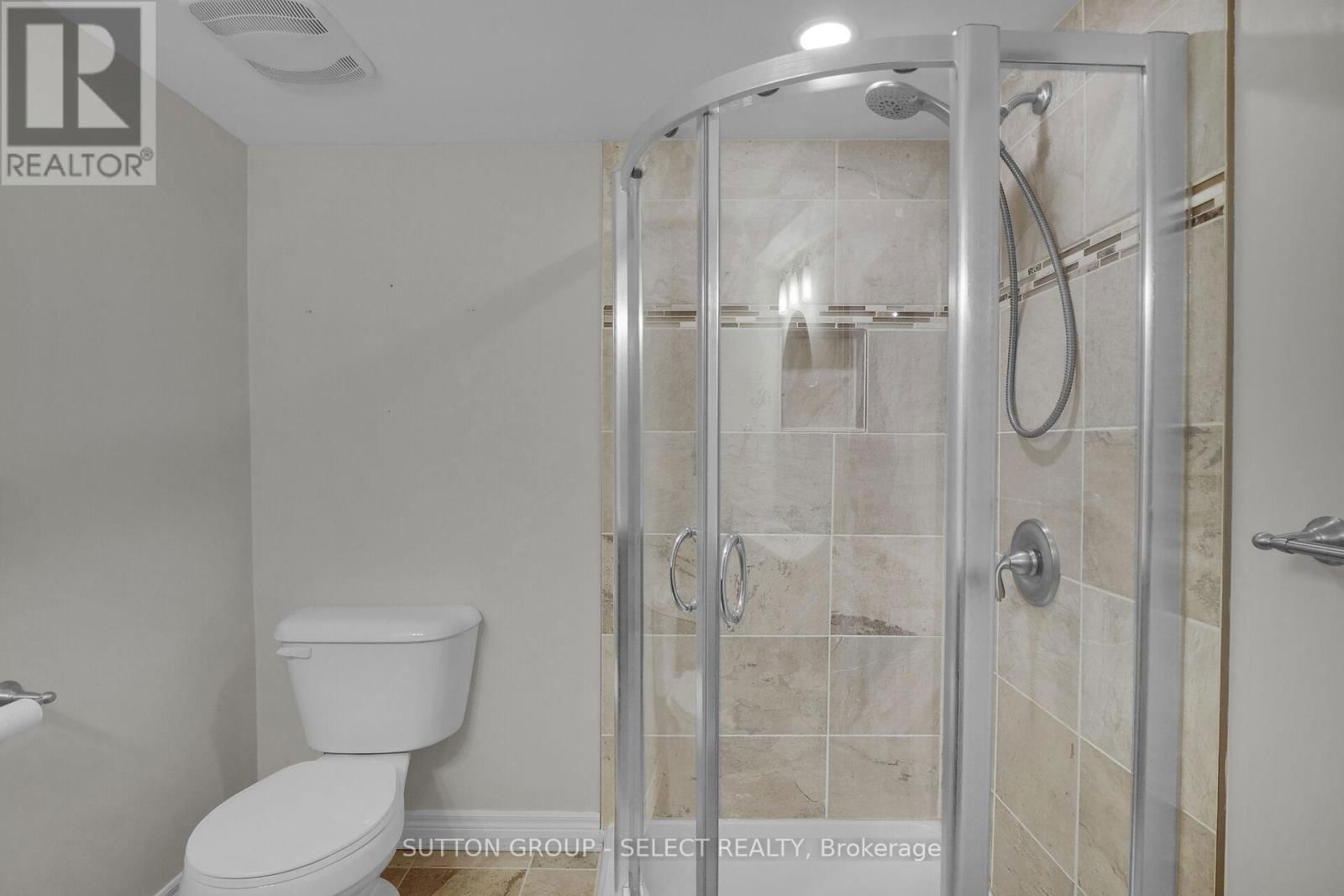 5 NORMANDY PLACE Image 25