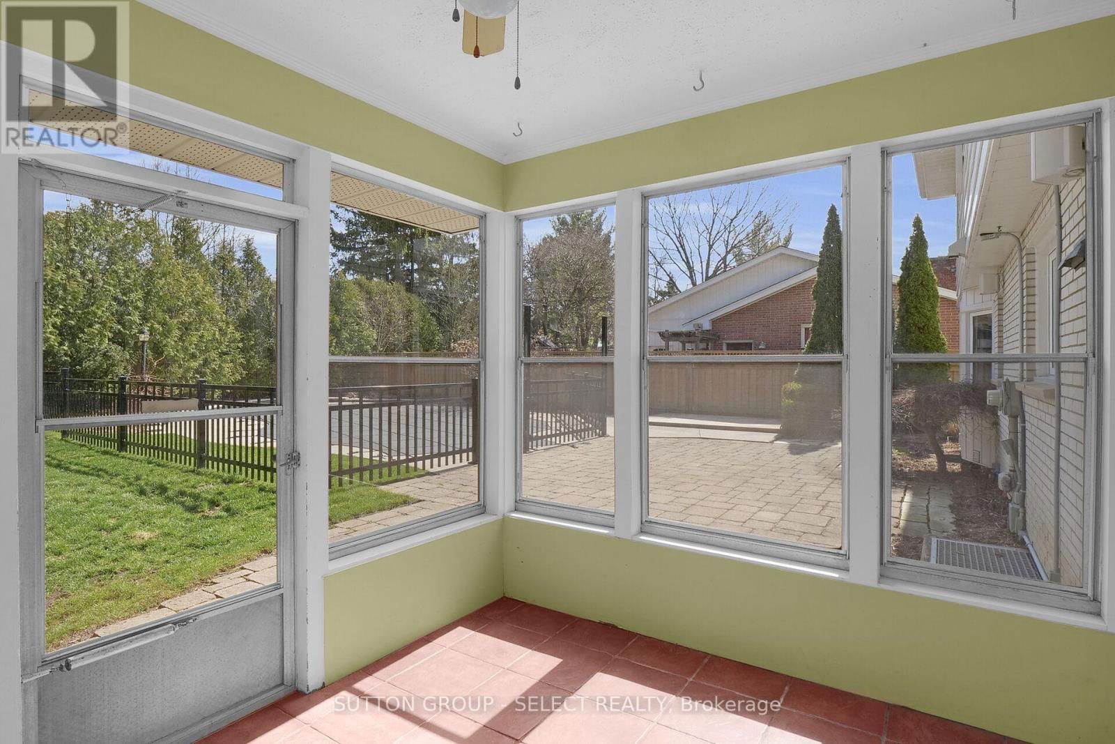 5 NORMANDY PLACE Image 35