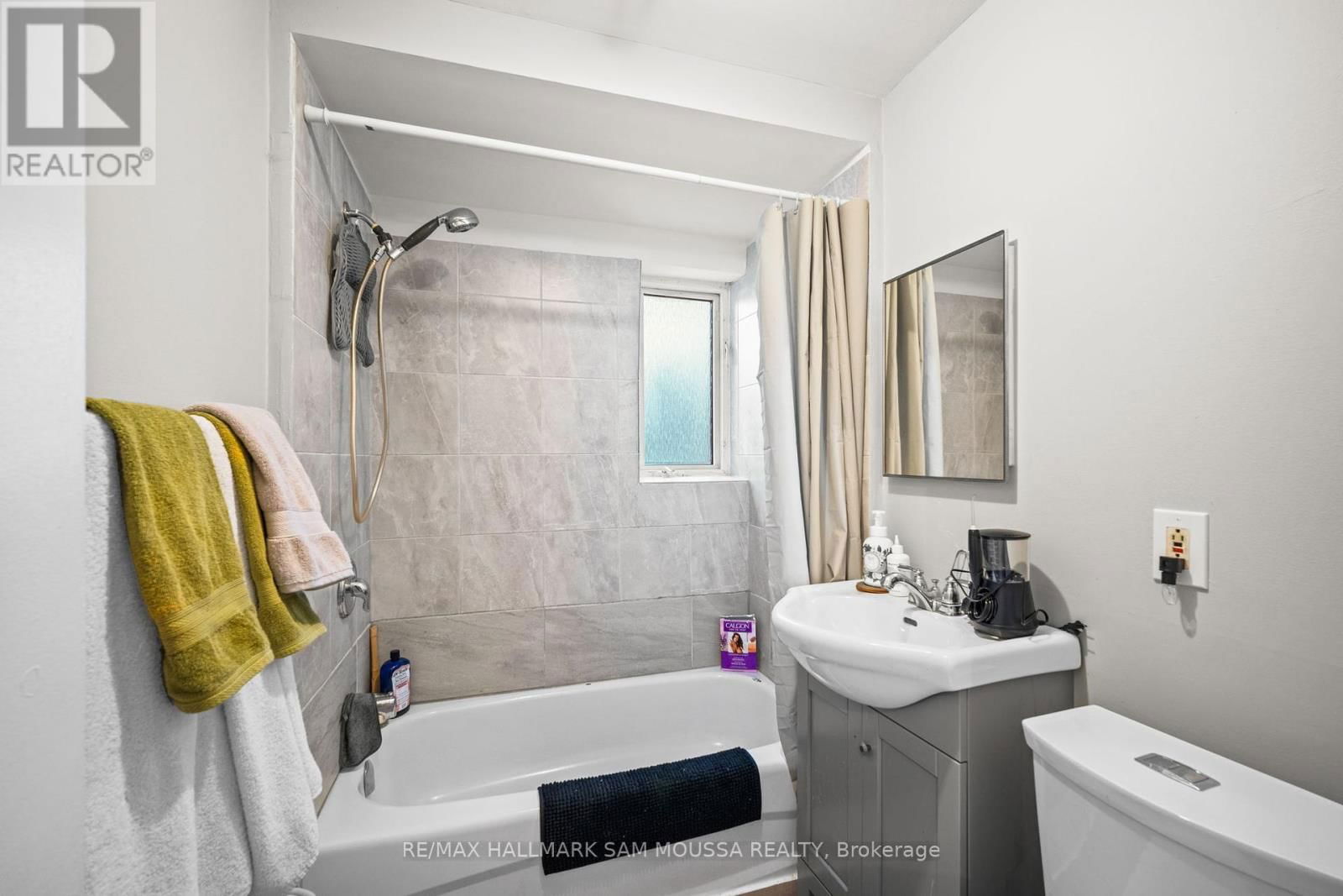 329 RICHELIEU AVENUE Image 14