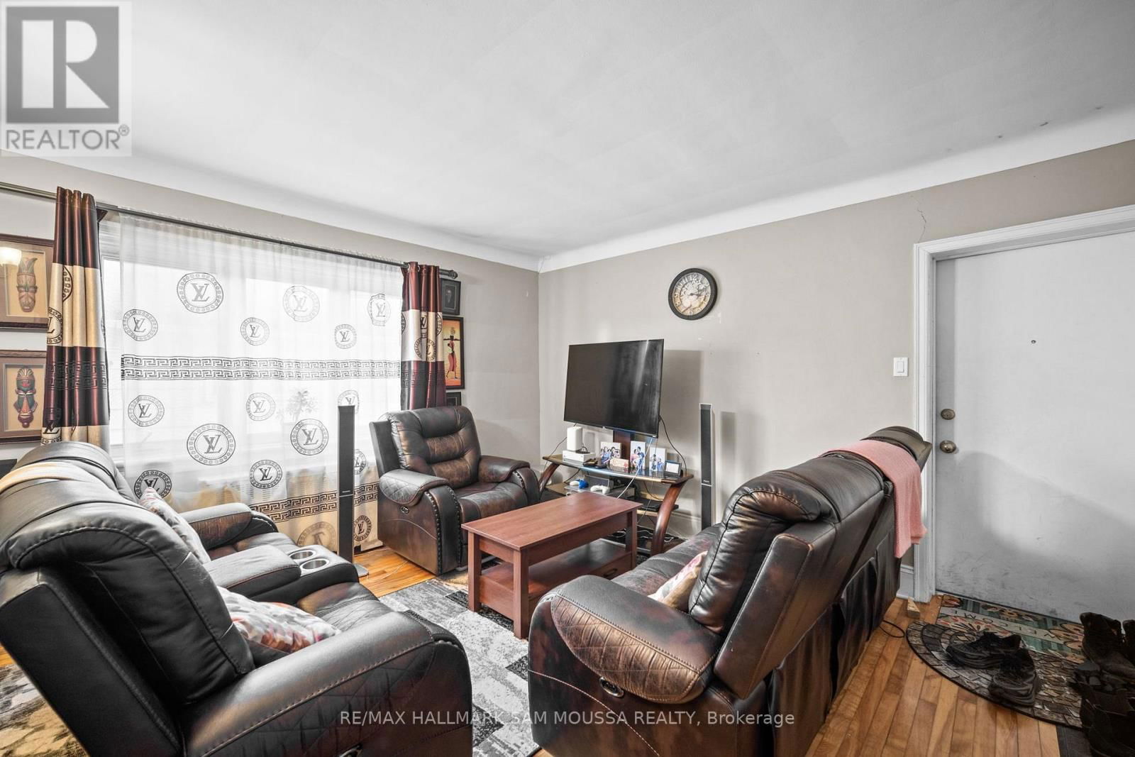 329 RICHELIEU AVENUE Image 17