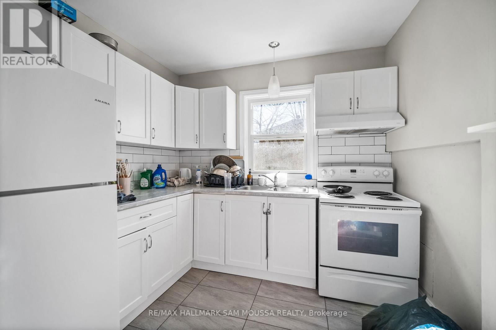 329 RICHELIEU AVENUE Image 25