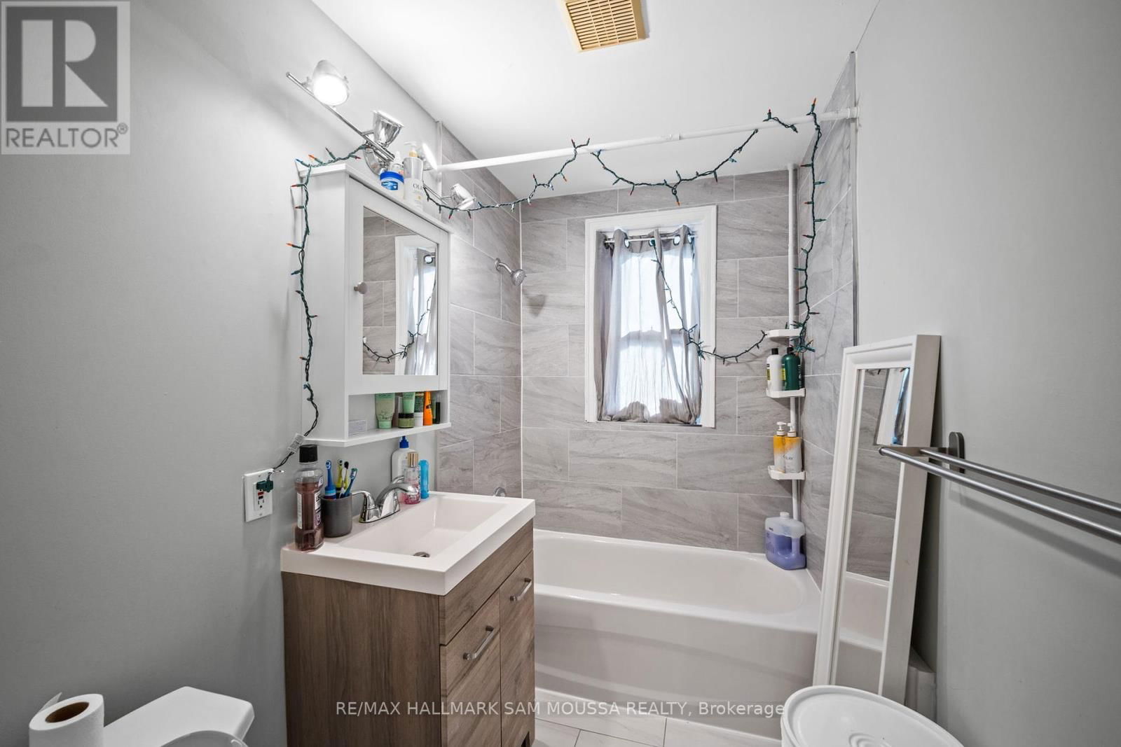 329 RICHELIEU AVENUE Image 38