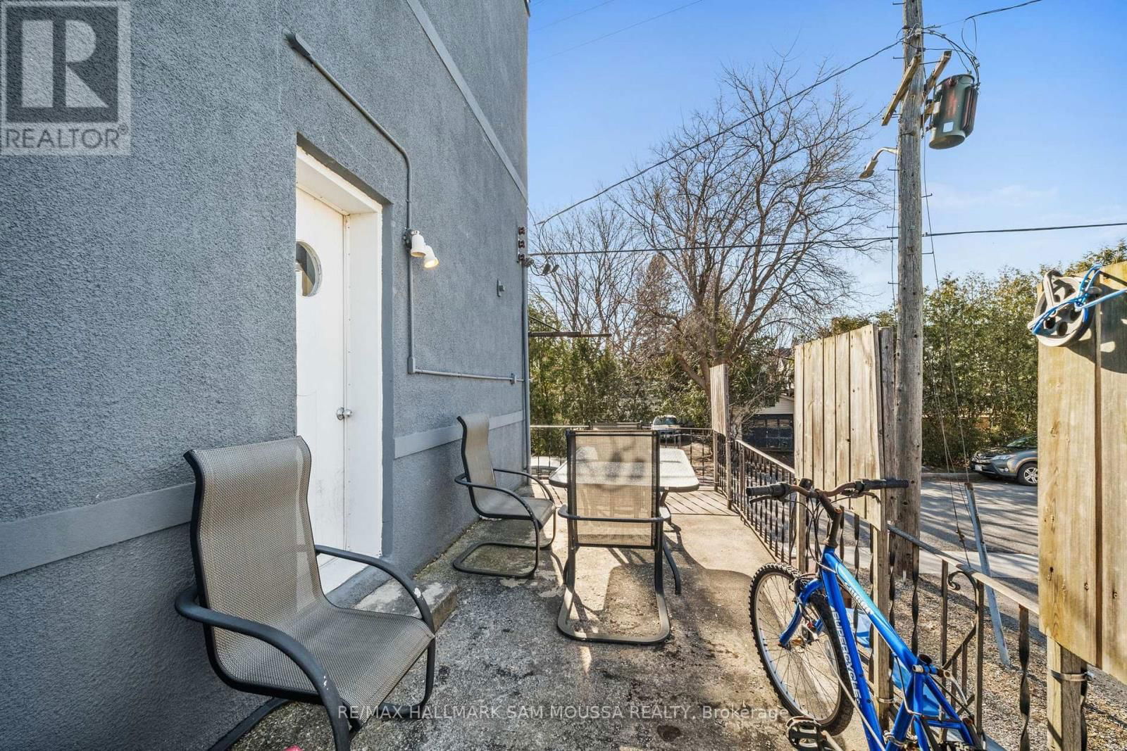 329 RICHELIEU AVENUE Image 45