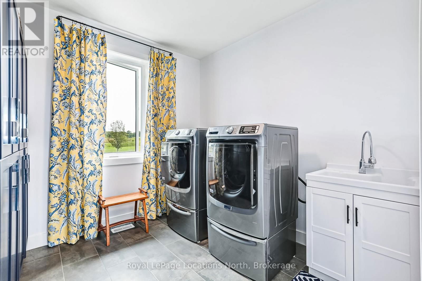 638508 ST VINCENT SYDENHAM TOWNLINE Image 18