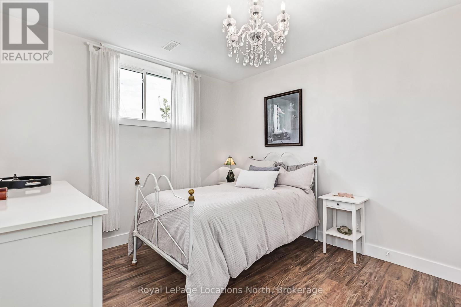 638508 ST VINCENT SYDENHAM TOWNLINE Image 27