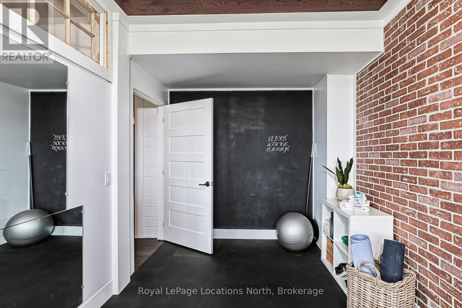 638508 ST VINCENT SYDENHAM TOWNLINE Image 34