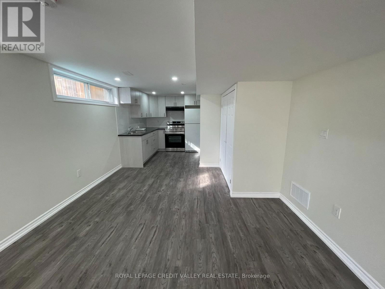 88 SHERIDAN (BSMT) STREET Image 3