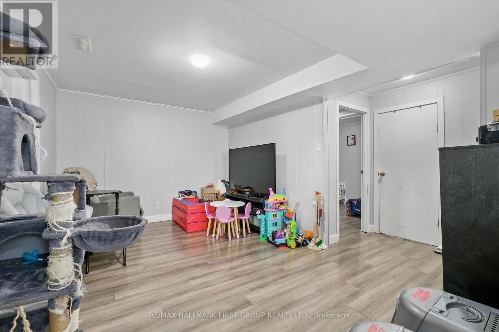 150 VICTORIA STREET NORTH Image 25