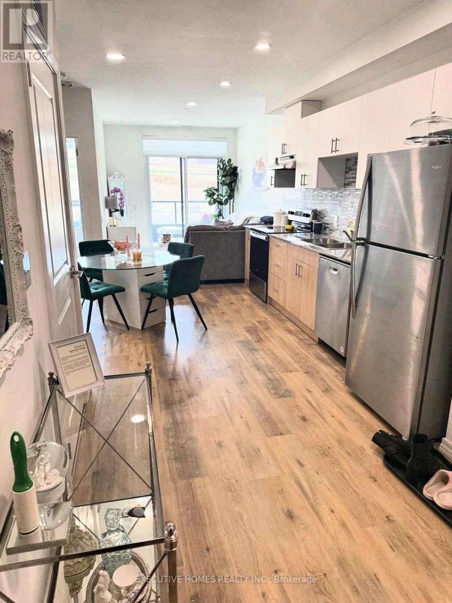 209 - 181 ELMIRA ROAD Image 2