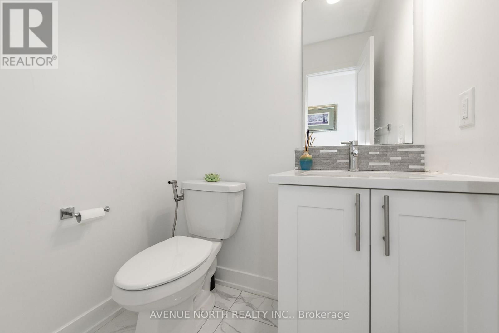 219 REISLING WAY Image 11